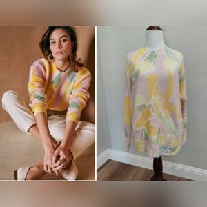 Women knit sweater floral printed loose round neck long sleeve.